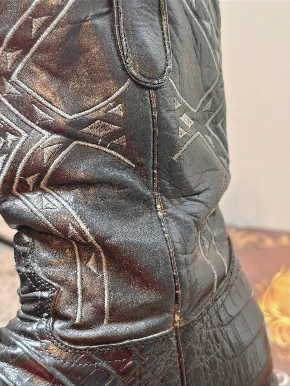 White Diamonds used boots